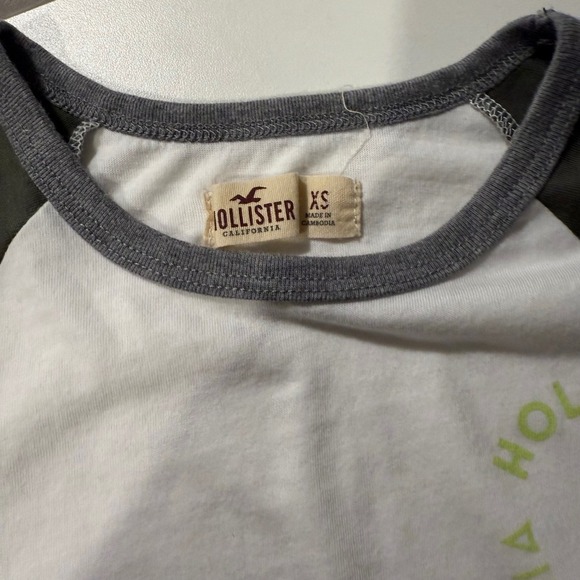 Hollister California Olive Green Cold Shoulder Graphic Top - XS - Picture 5 of 5